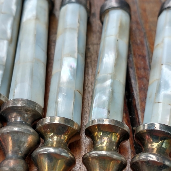 Mother of Pearl Handled and Pearl topped box - Picture 4 of 8